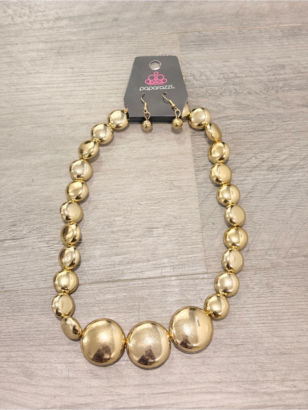 paparazzi Shiny Gold Dome Statement Necklace and Earrings